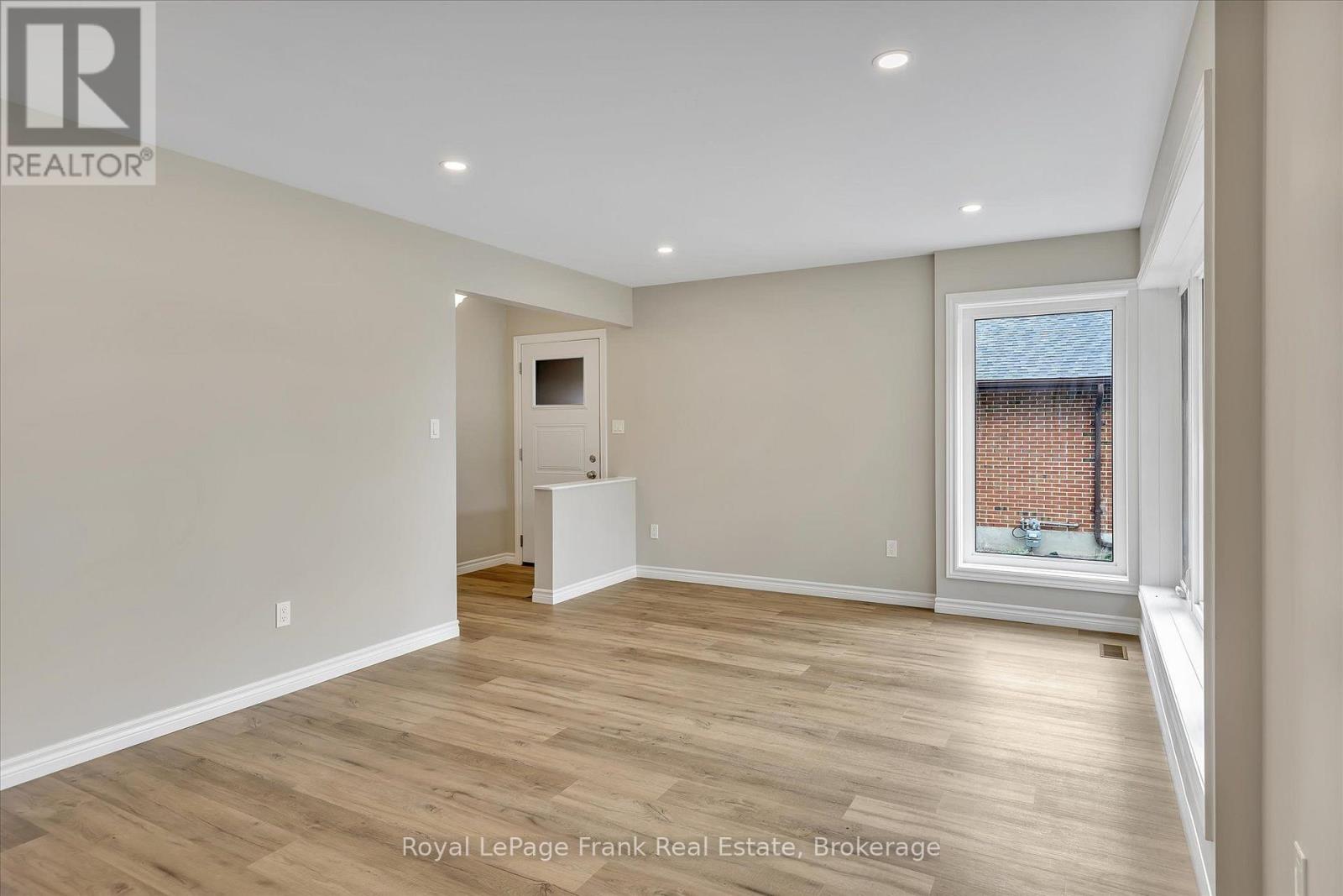 Main - 890 Weller Street, Peterborough, Ontario  K9J 4X8 - Photo 8 - X13856326