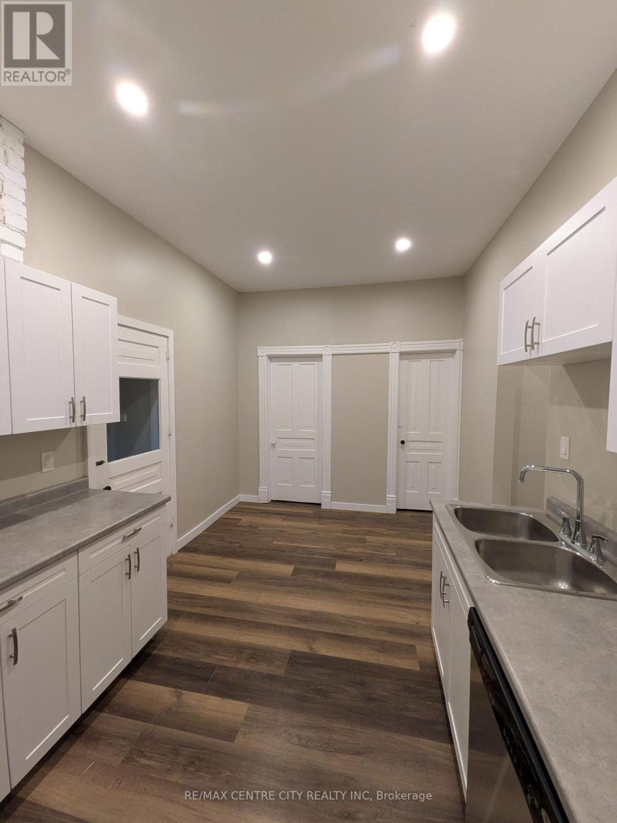 40 Queen Street, St. Thomas, Ontario  N5R 3J2 - Photo 4 - X13856362