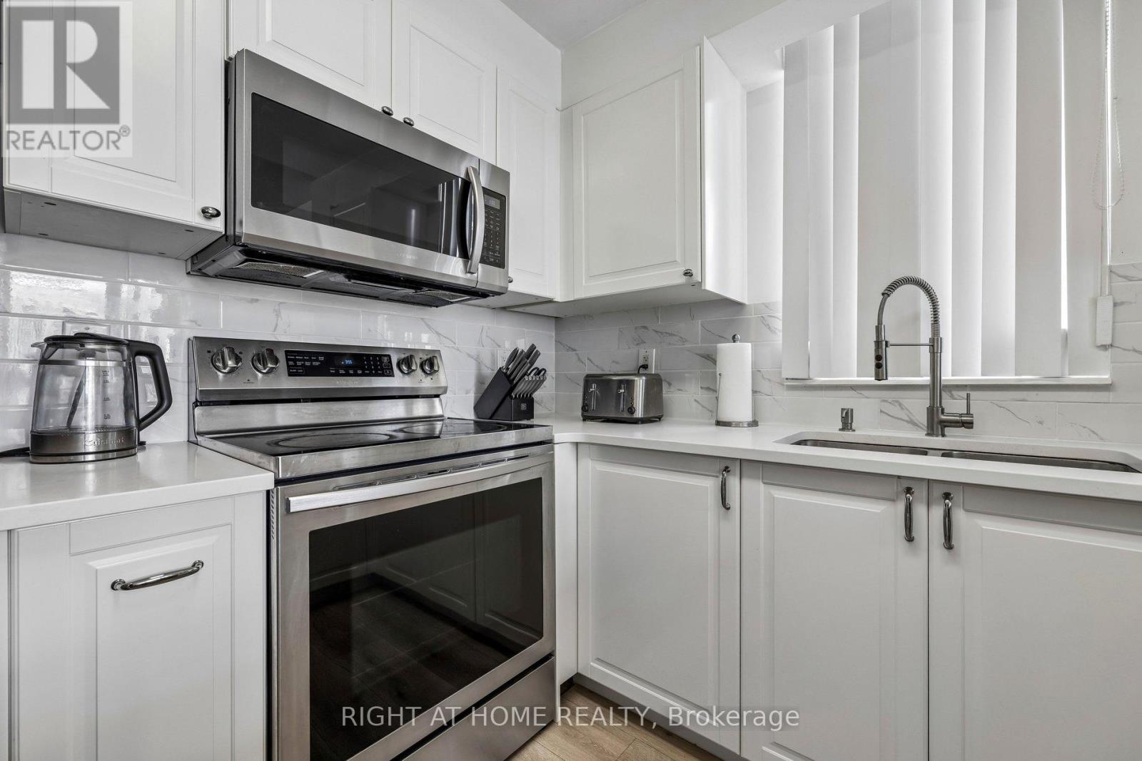 1116 - 503 Beecroft Road, Toronto, Ontario  M2N 0A2 - Photo 9 - C13856346