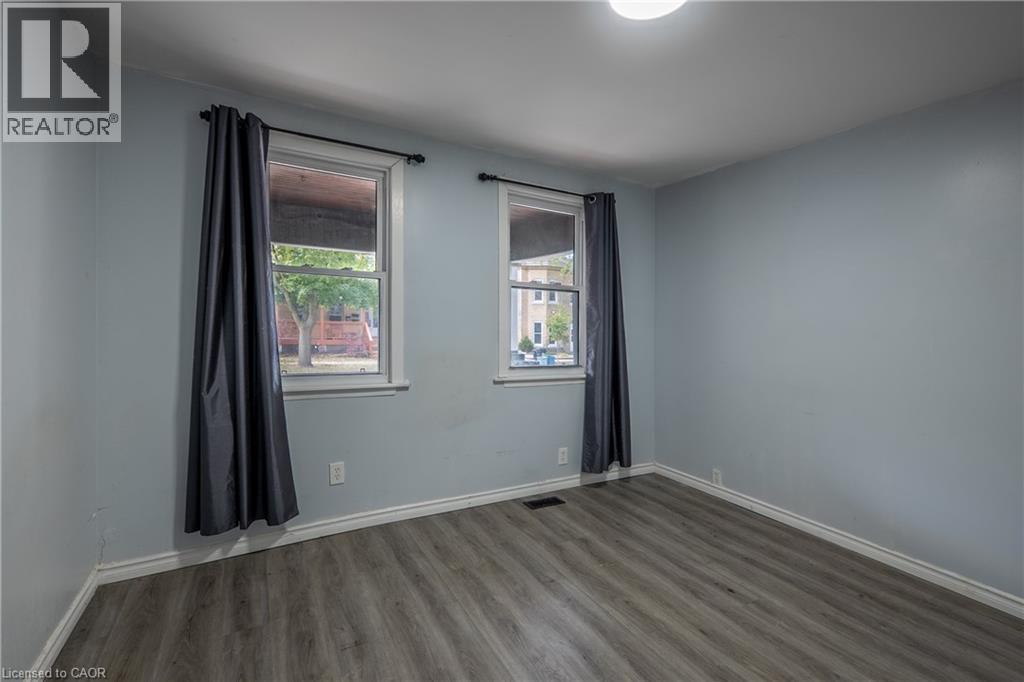 137 Alfred Street, Brantford, Ontario  N3S 5G7 - Photo 11 - 40862036