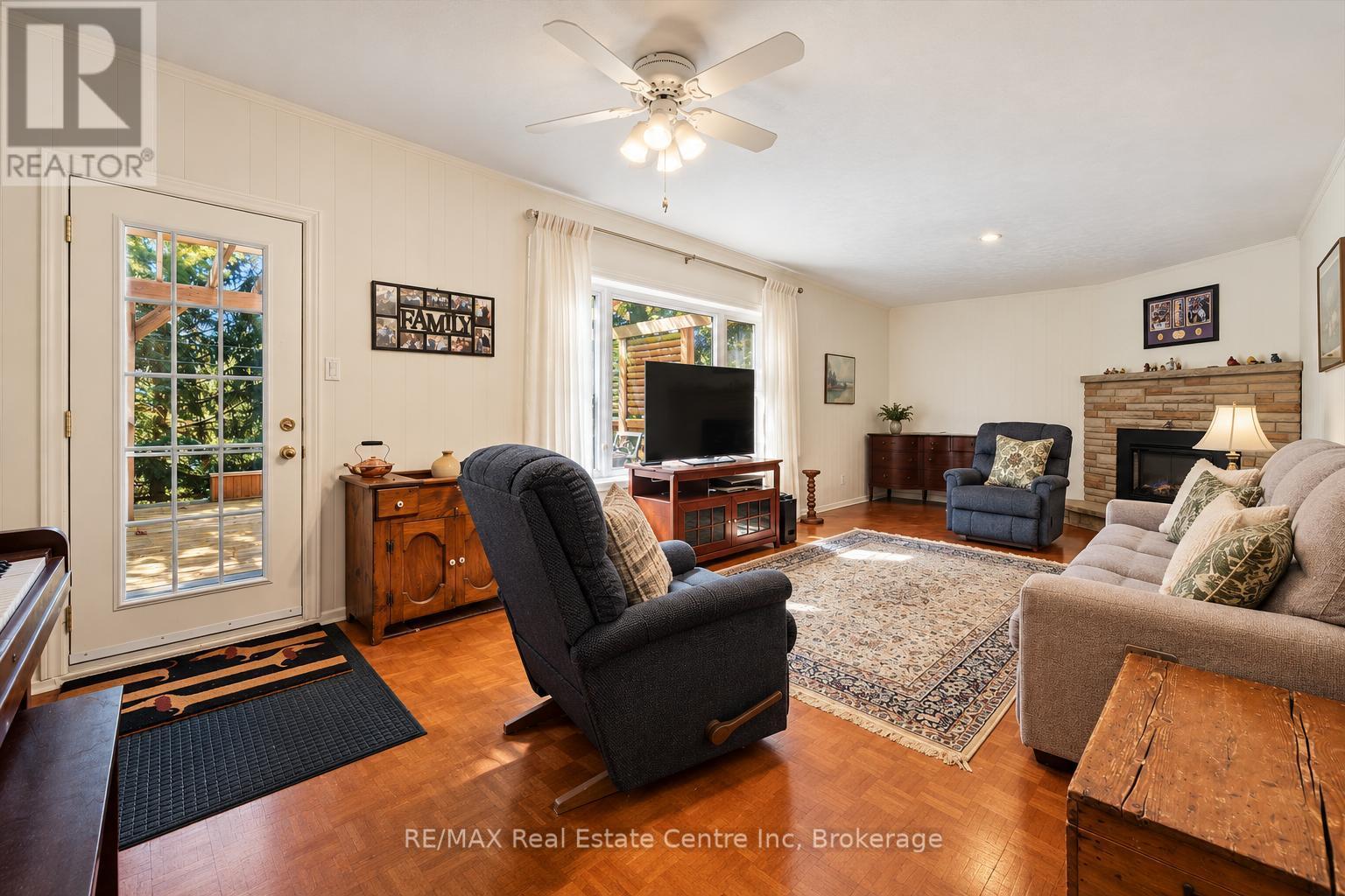 38 Callander Drive, Guelph, Ontario  N1E 4H5 - Photo 13 - X13856392