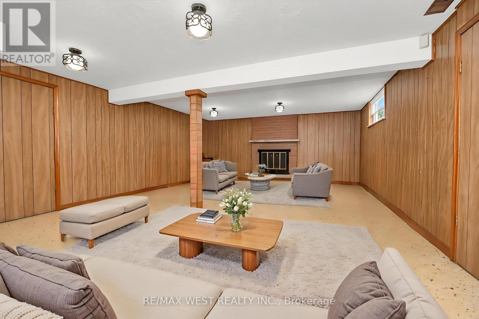 428 Maple Leaf Drive, Toronto, Ontario  M6L 1P7 - Photo 7 - W13856366