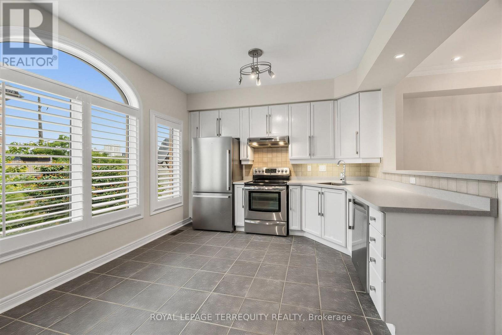 2 - 68 Superior Creek Lane, Toronto, Ontario  M8Z 6C6 - Photo 11 - W13856384