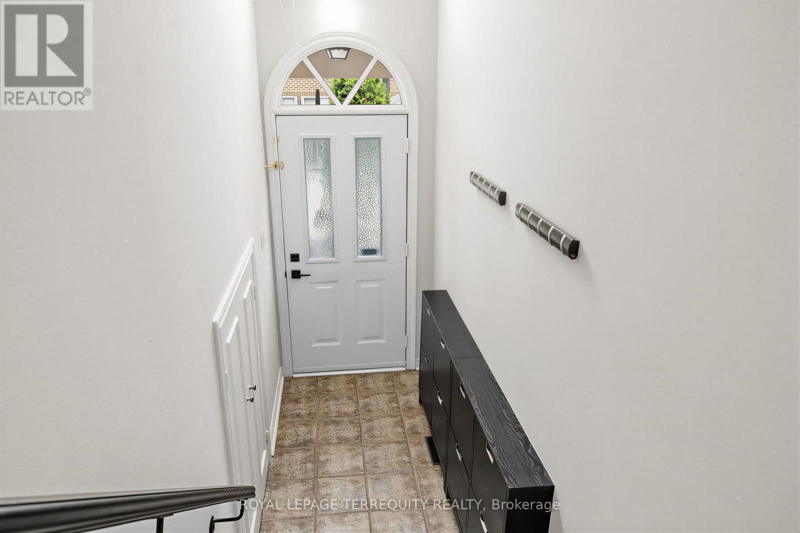 2 - 68 Superior Creek Lane, Toronto, Ontario  M8Z 6C6 - Photo 4 - W13856384