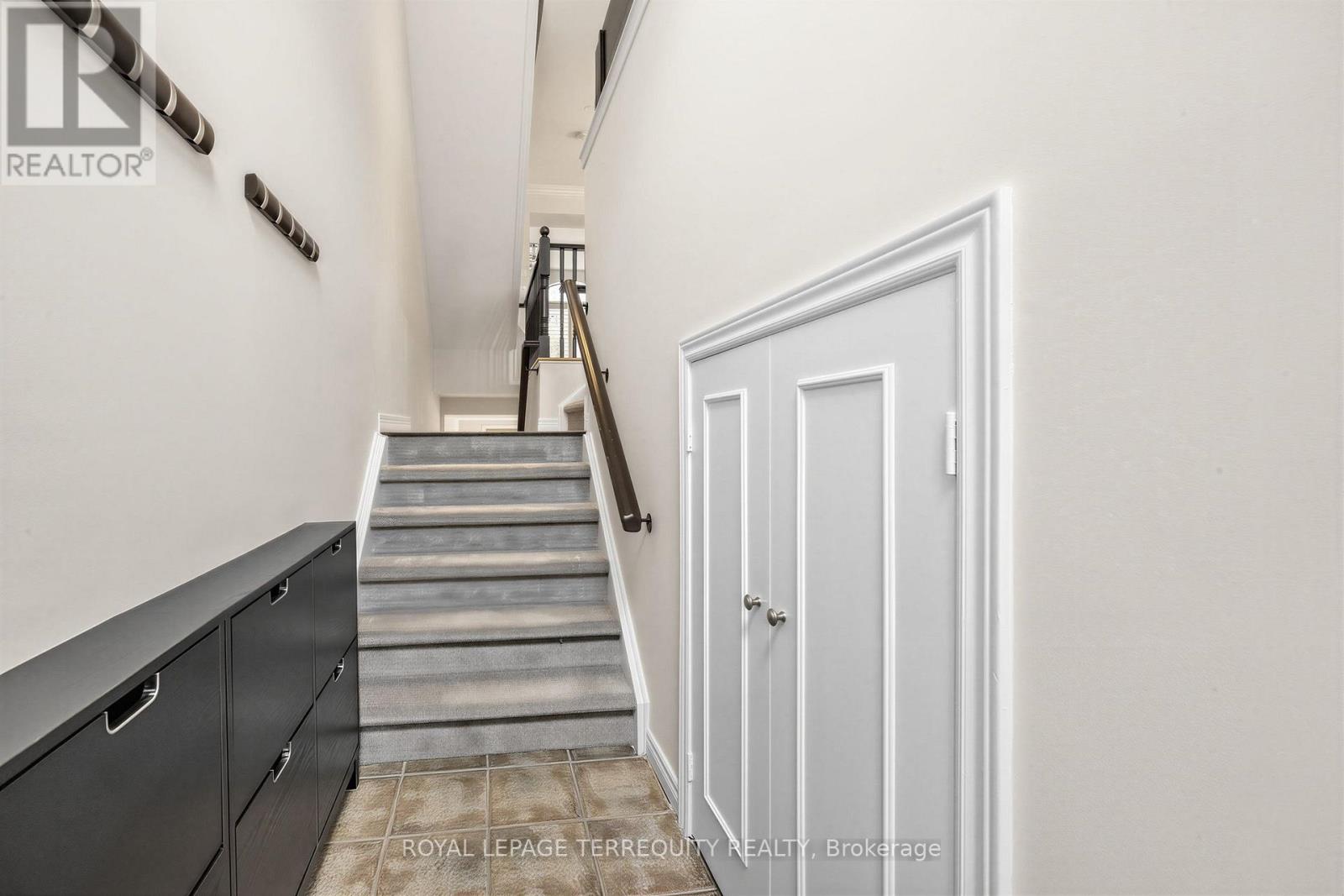 2 - 68 Superior Creek Lane, Toronto, Ontario  M8Z 6C6 - Photo 5 - W13856384