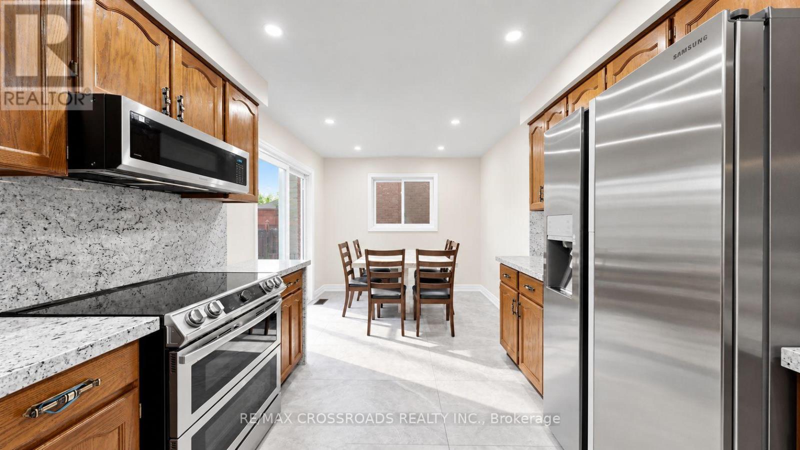 6 - 106 Stilecroft Drive, Toronto, Ontario  M3J 1A9 - Photo 14 - W13856414