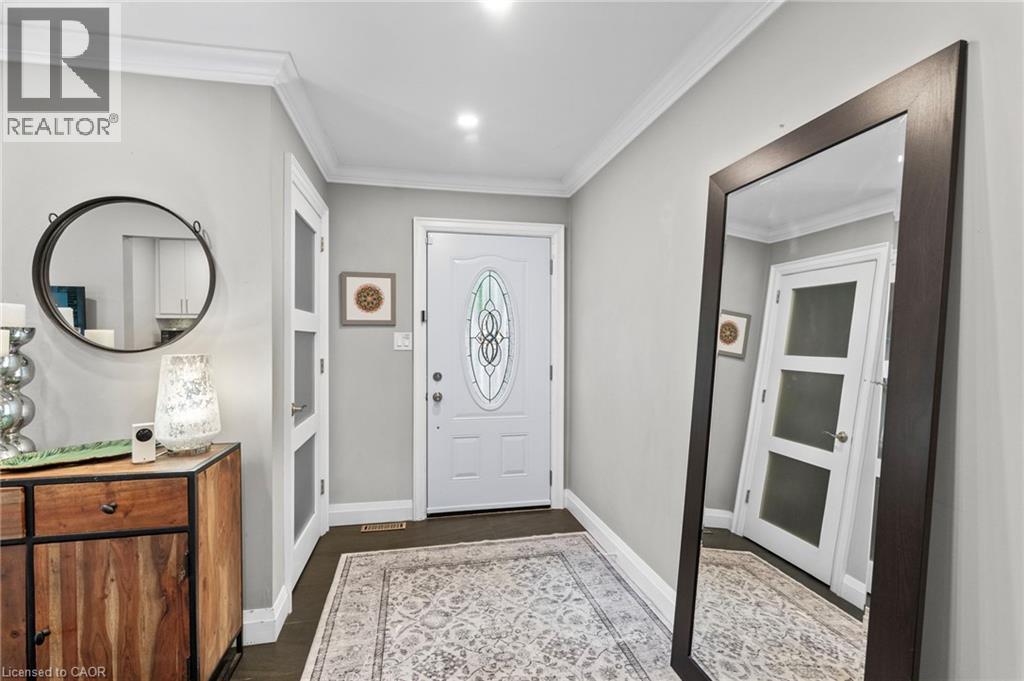 685 FRANCIS Road Unit# 1 Burlington Ontario Canada L7T3X6 5