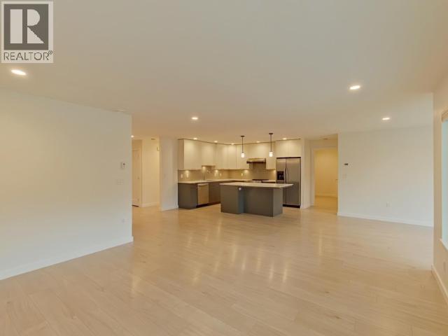 7129 EDGEHILL CRESCENT