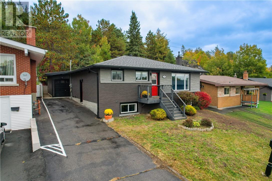 343 Sandra Boulevard, Sudbury, Ontario  P3C 3K8 - Photo 2 - 2130668