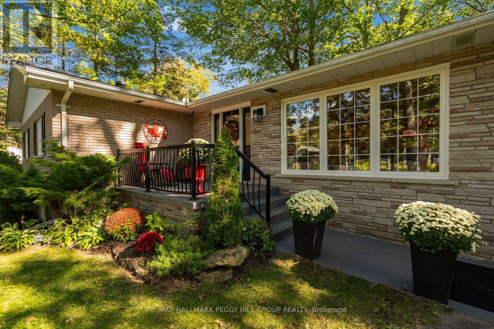 9 Cabell Road, Tiny, Ontario  L0L 1P1 - Photo 3 - S13851652