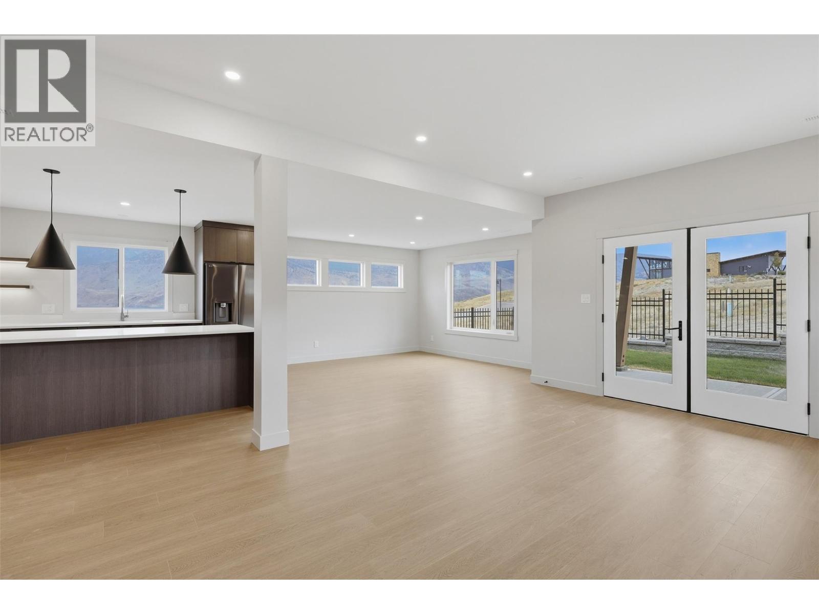 38 RUE CHEVAL NOIR Unit# 411