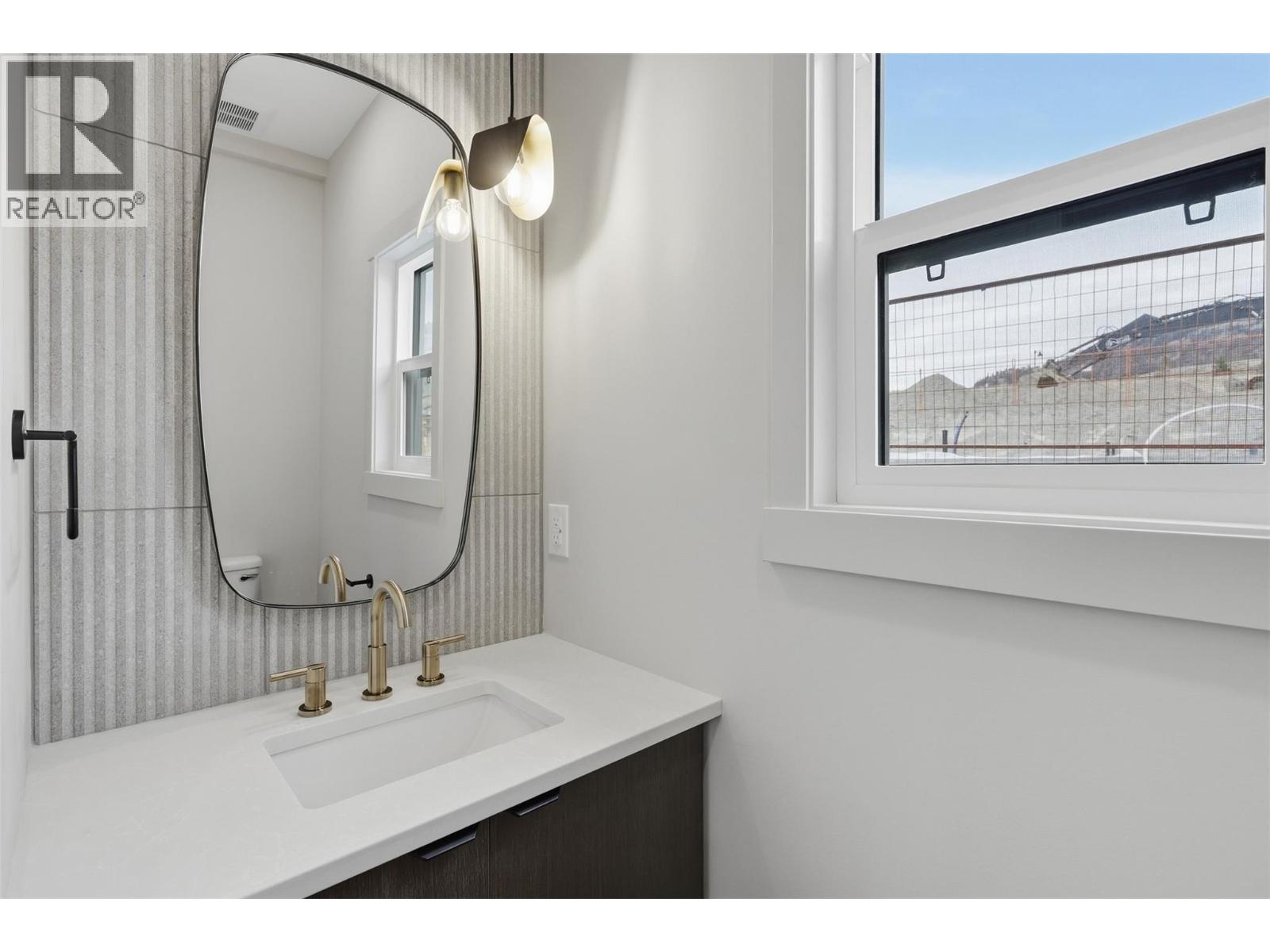 38 RUE CHEVAL NOIR Unit# 411