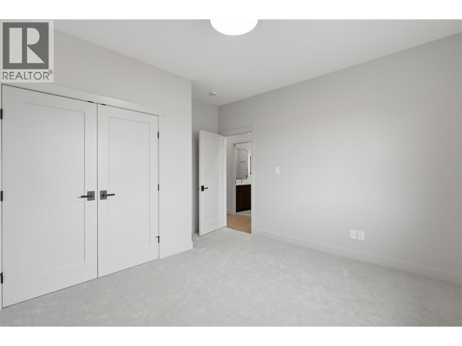 38 RUE CHEVAL NOIR Unit# 411