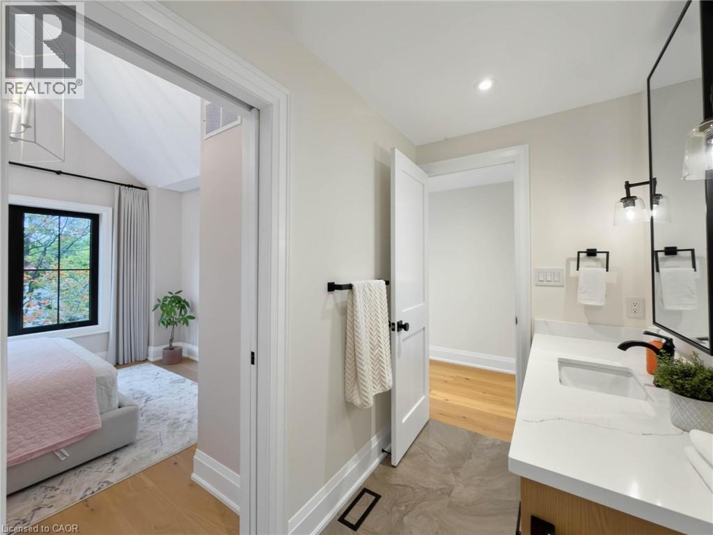 260 Kent Crescent, Burlington, Ontario  L7L 4T1 - Photo 32 - 40868089