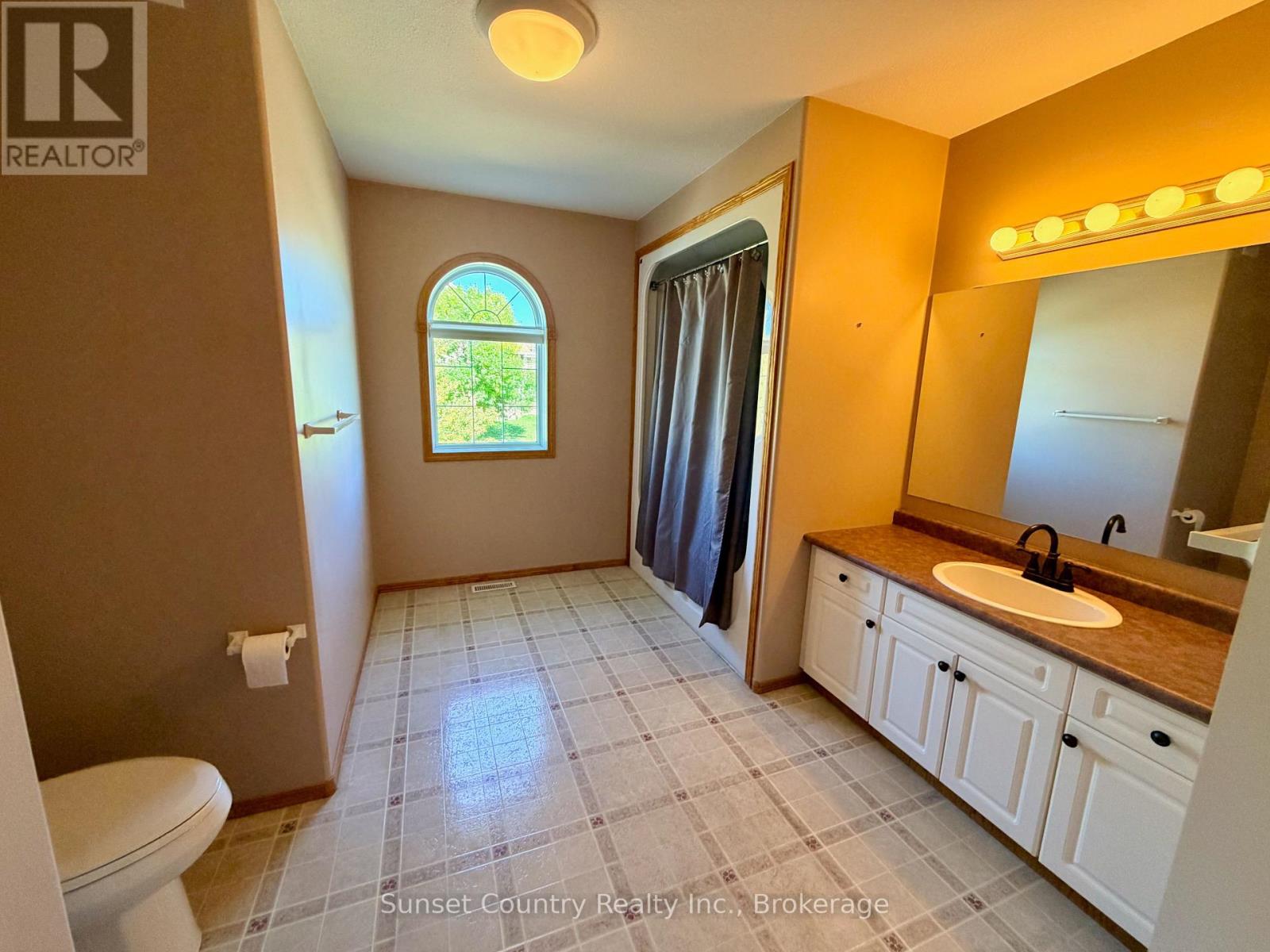 86 Mcmillan Avenue, Dryden, Ontario  P8N 3K2 - Photo 12 - X13856466
