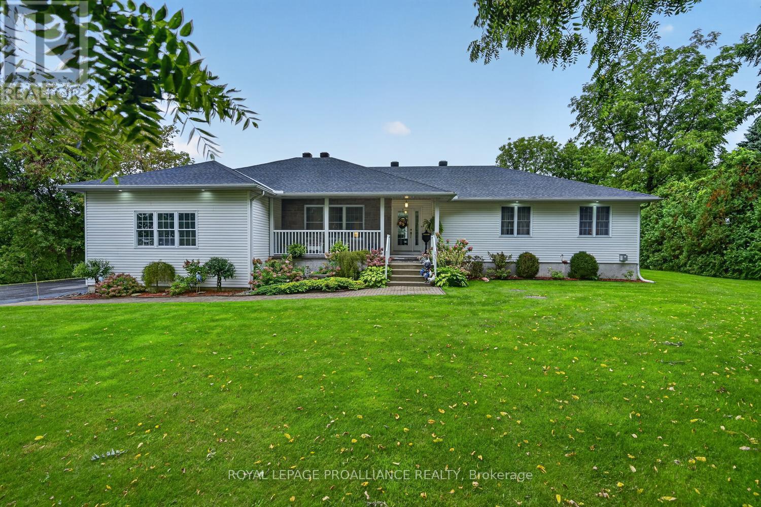 1294 County Rd 2 Road E, Augusta, Ontario  K6V 5T1 - Photo 1 - X13856664