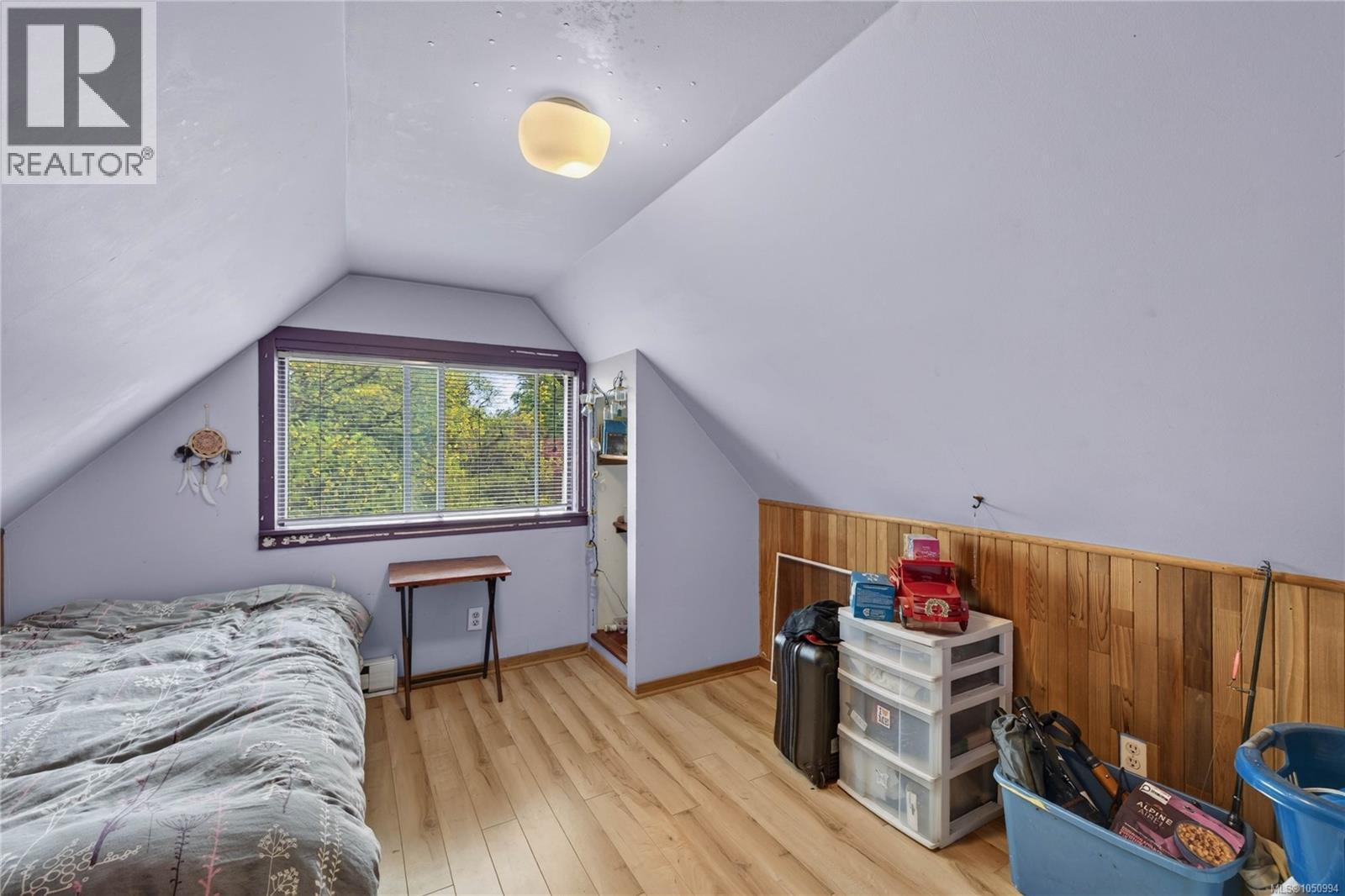 129 Hereford Ave
