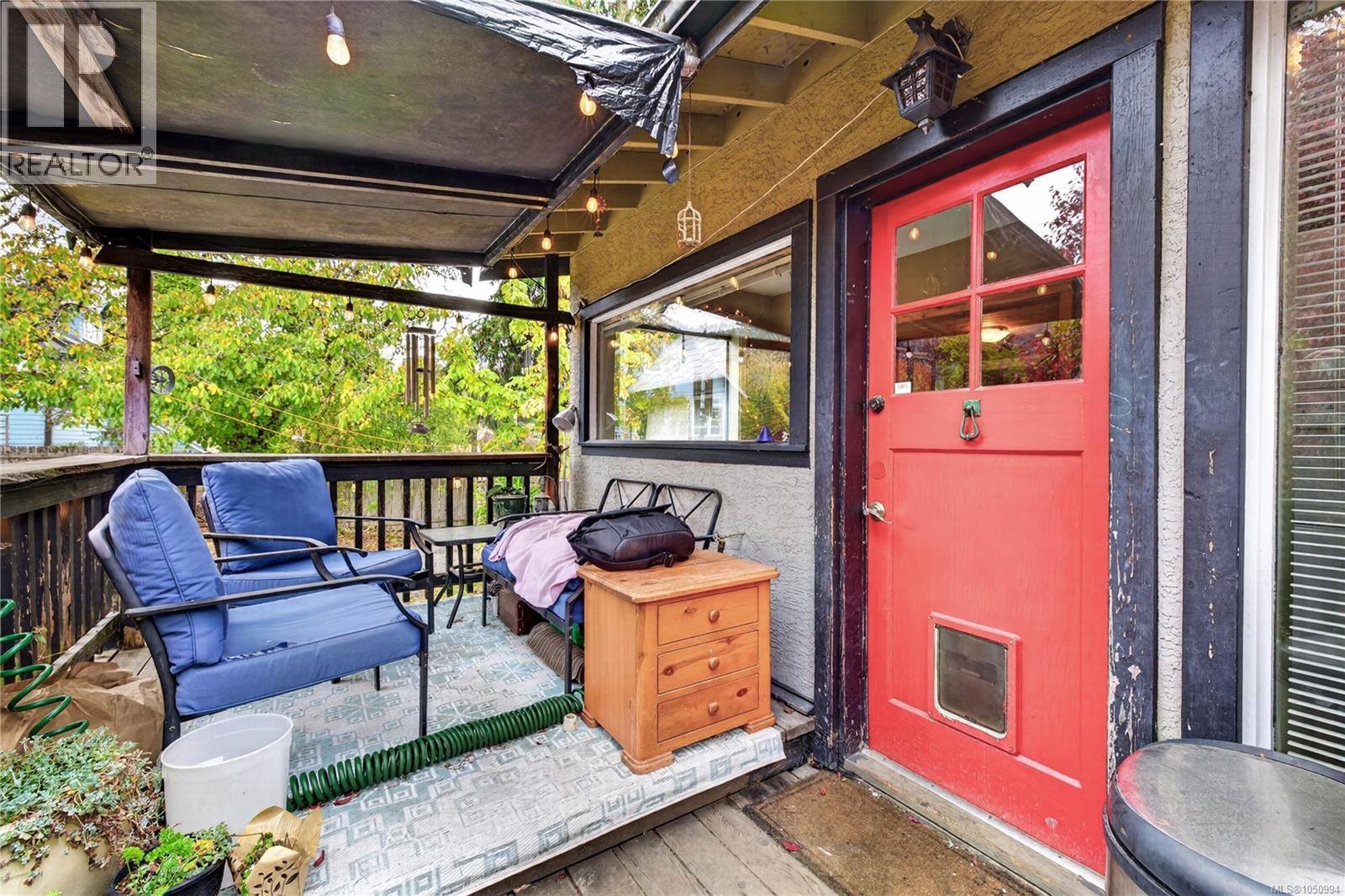 129 Hereford Ave