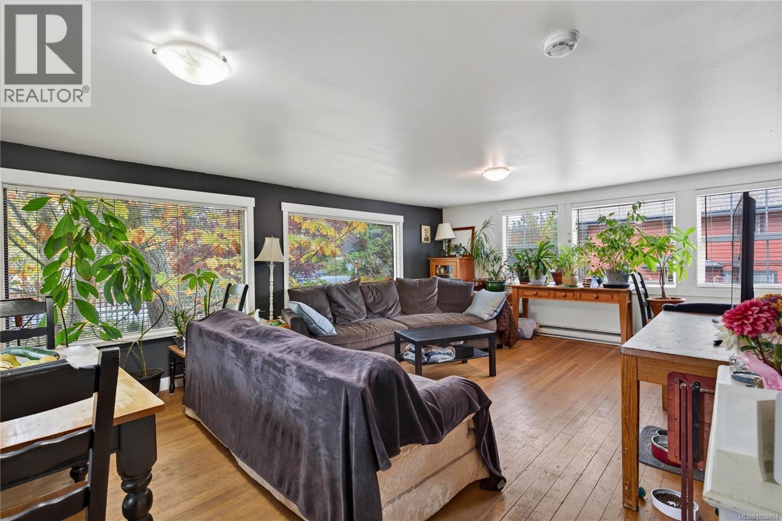 129 Hereford Ave
