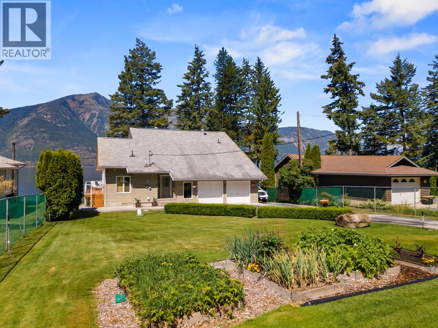 12531 Lewis Bay Road Boswell British Columbia Canada V0B1A4 2