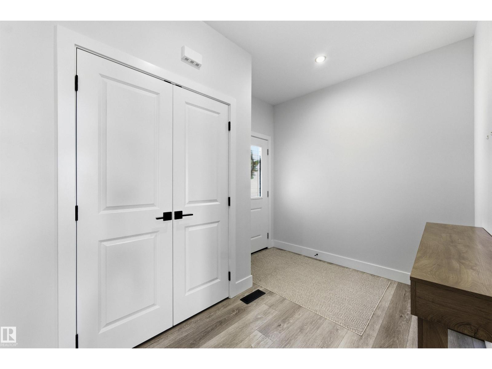 93 SPRINGBROOK WD