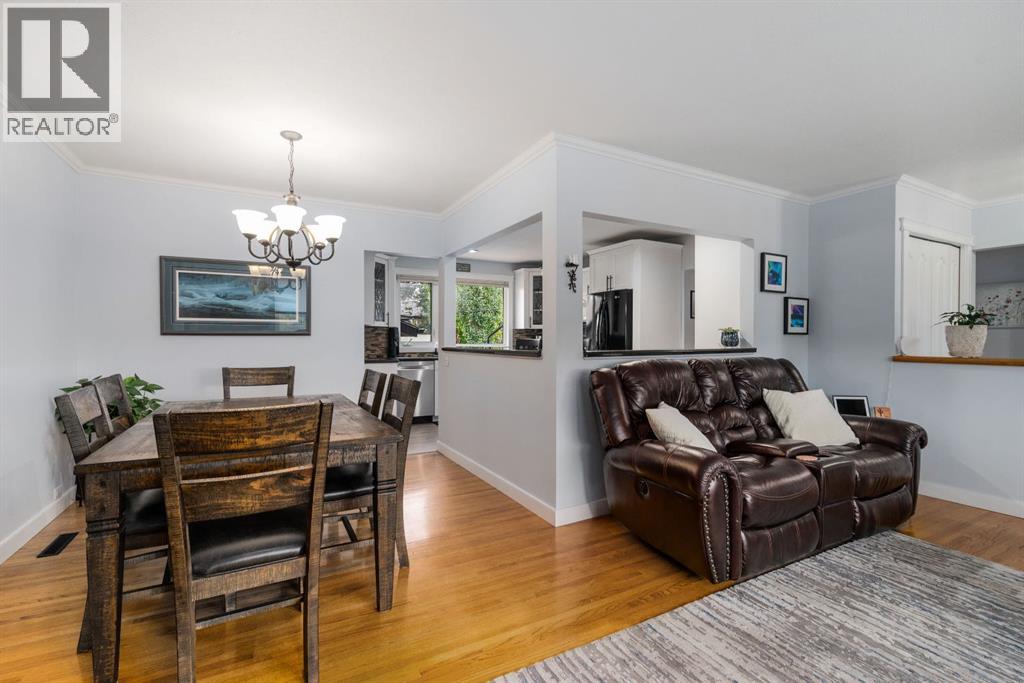 328 19 Street NE, Calgary, Alberta  T2E 4W9 - Photo 8 - A2349405