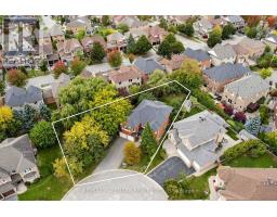 10 DRIFTWOOD COURT, Richmond Hill, Ontario