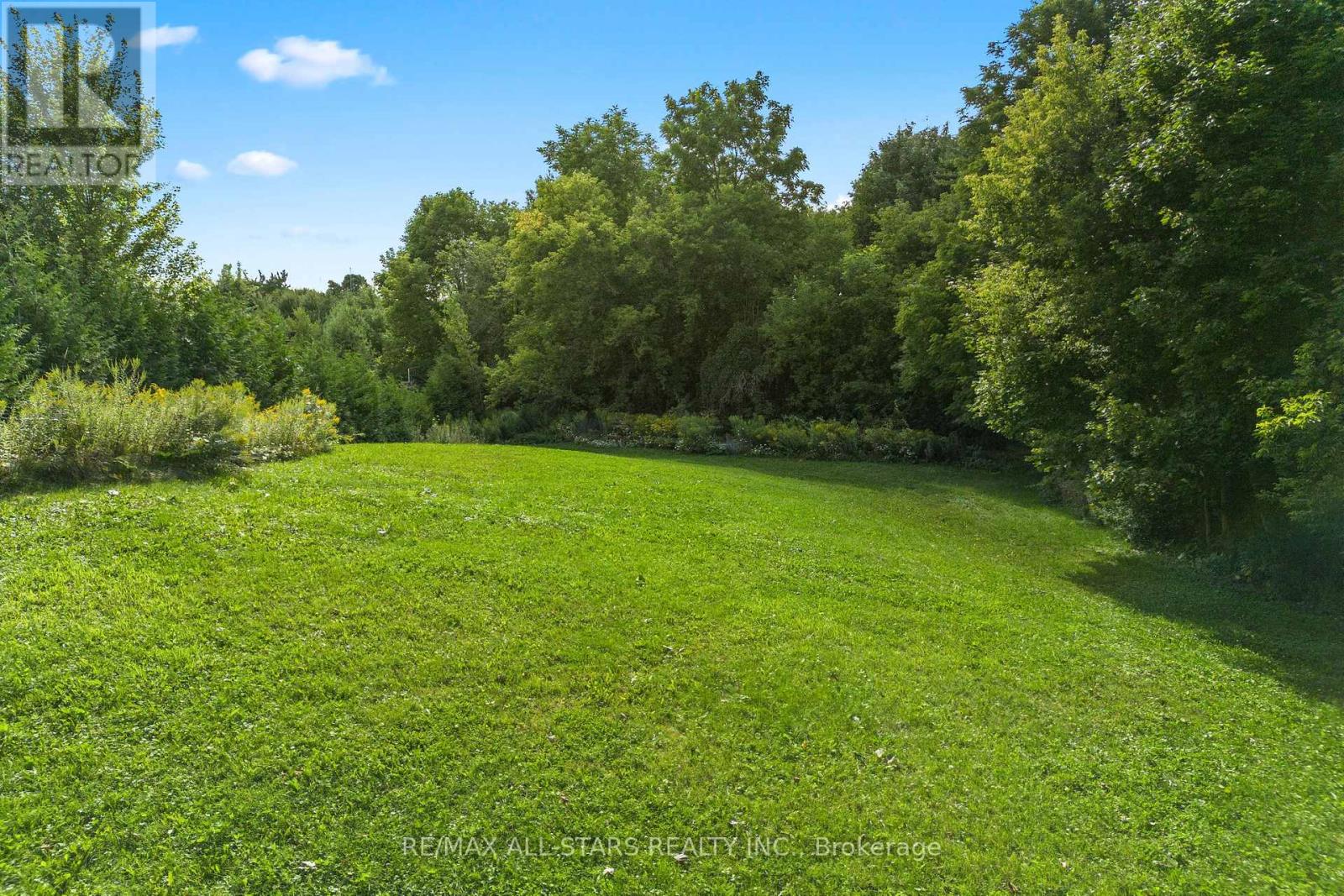 12 Churchill Drive S, Whitchurch-Stouffville, Ontario  L4A 7X3 - Photo 8 - N13856684