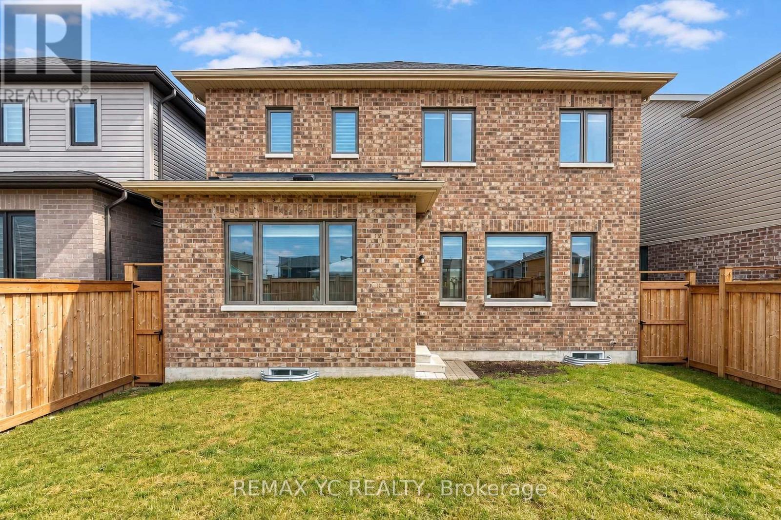 126 Durham Avenue, Barrie, Ontario  L9J 0W7 - Photo 41 - S13856492