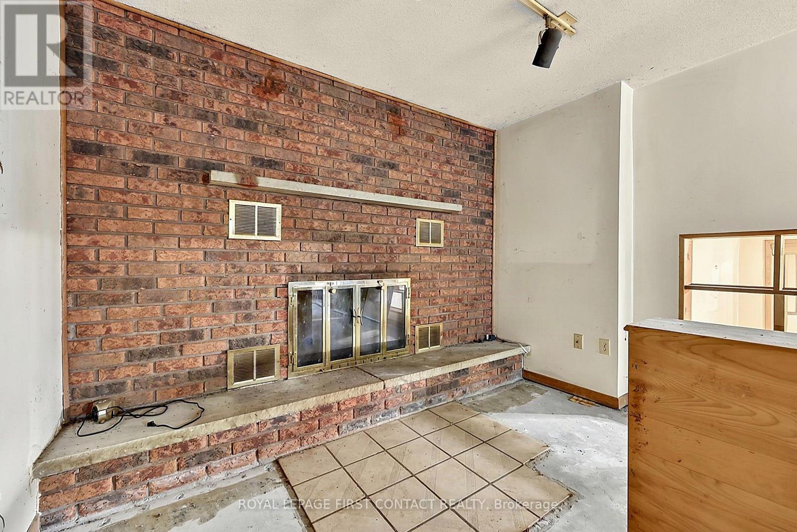 2 Briarwood Court, Springwater, Ontario  L0L 1X0 - Photo 21 - S13856532