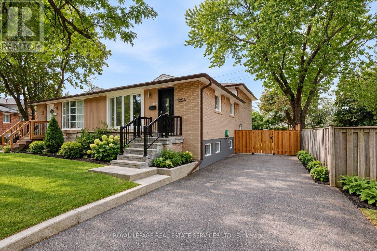 1254 Napier Crescent, Oakville, Ontario  L6H 2A4 - Photo 27 - W13856454