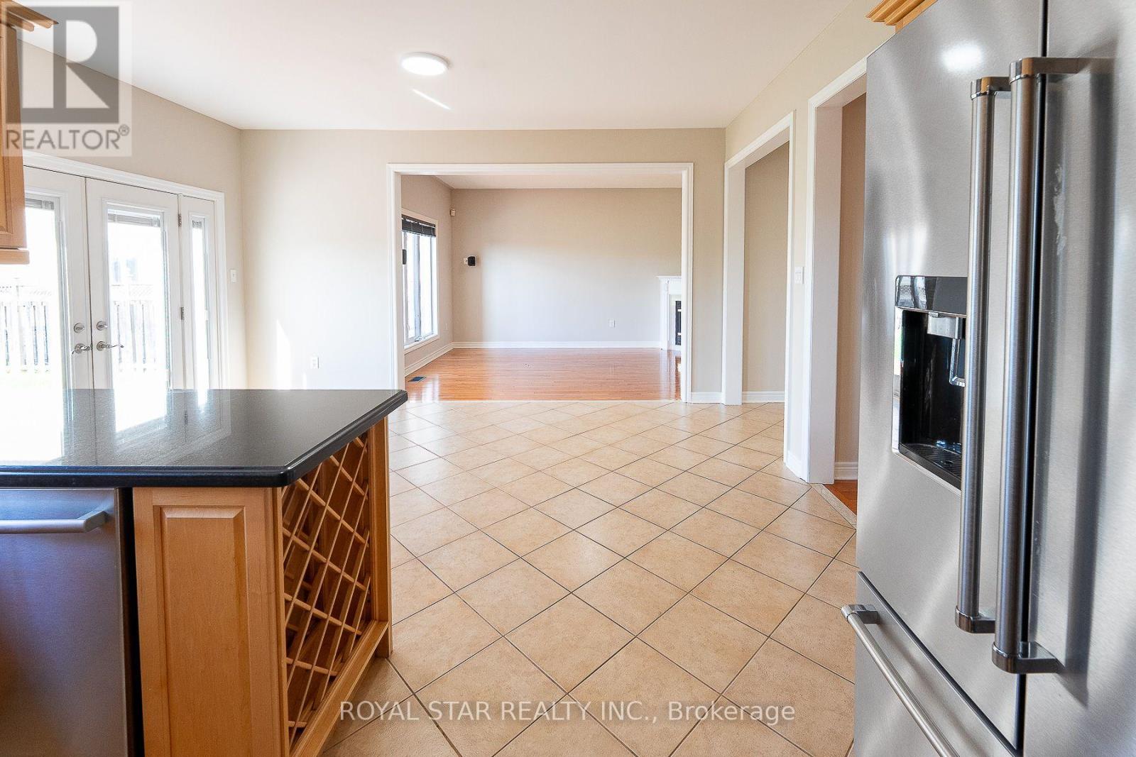 6782 Kazoo Court, Mississauga, Ontario  L5W 1T4 - Photo 17 - W13856560
