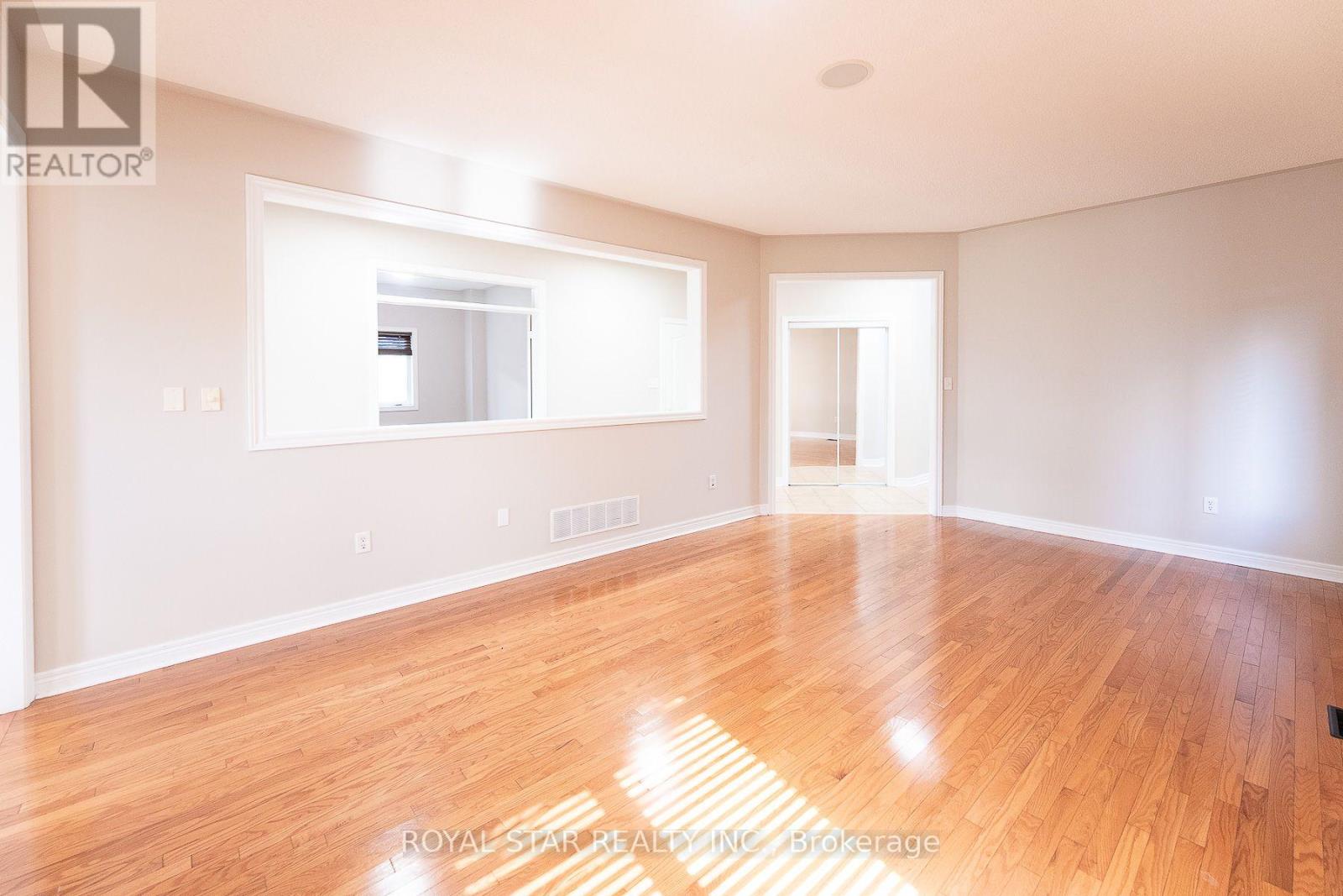6782 Kazoo Court, Mississauga, Ontario  L5W 1T4 - Photo 7 - W13856560