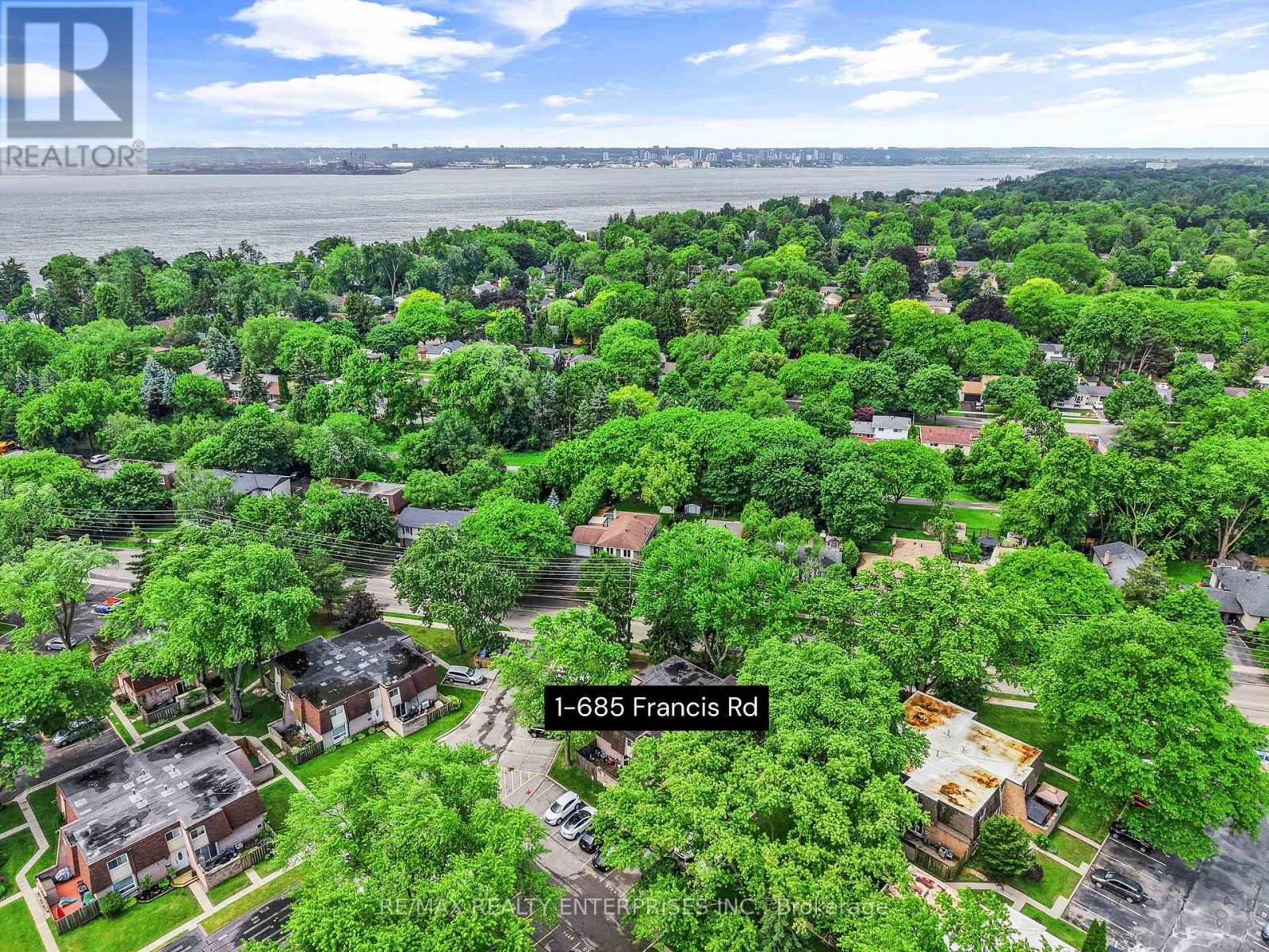 1 - 685 FRANCIS ROAD Burlington (LaSalle) Ontario Canada L7T3X6 4