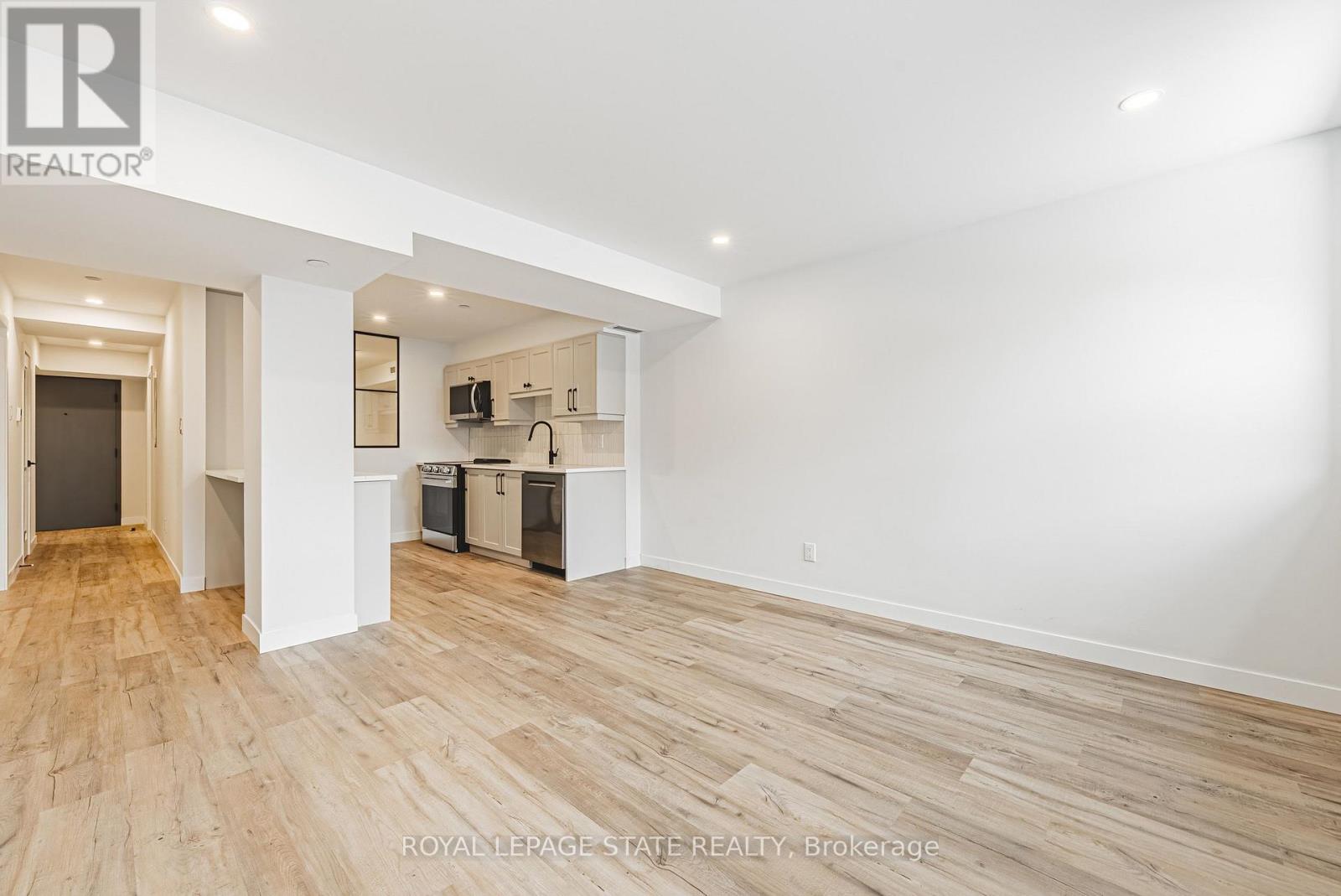 102 - 555 Sanatorium Road, Hamilton, Ontario  L9C 2B1 - Photo 5 - X13856654