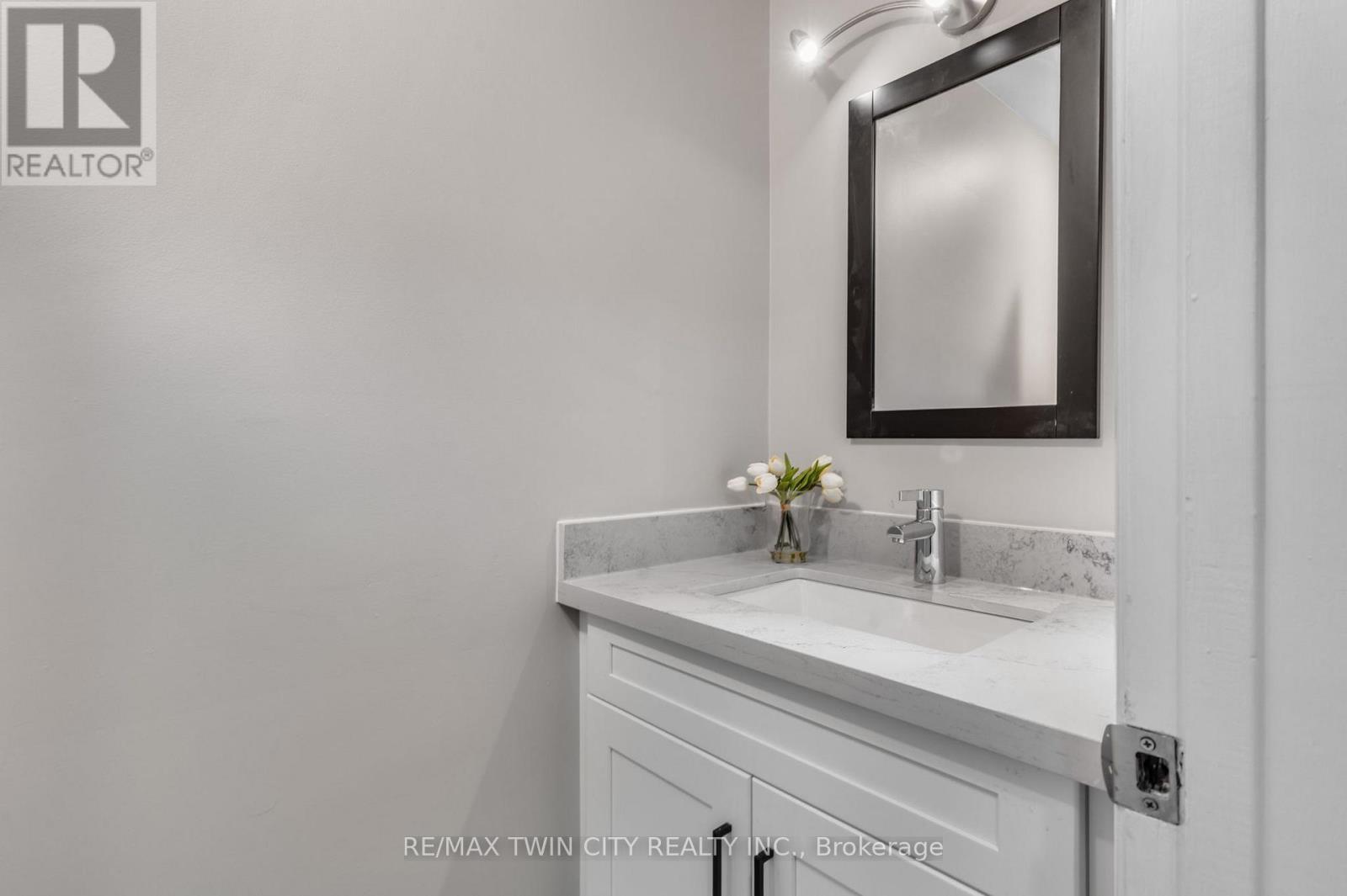 104 Ralgreen Crescent, Kitchener, Ontario  N2M 1T9 - Photo 14 - X13856692