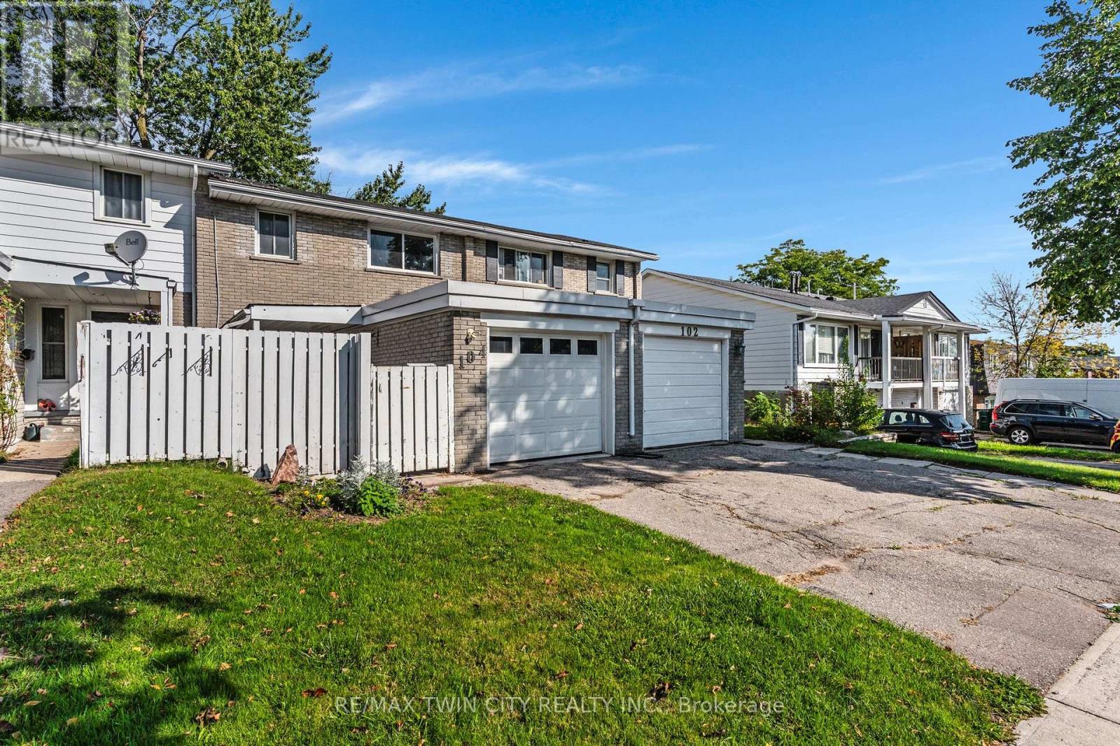 104 Ralgreen Crescent, Kitchener, Ontario  N2M 1T9 - Photo 2 - X13856692