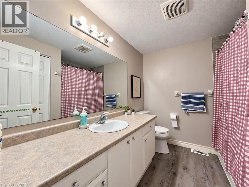 208 Activa Avenue, Kitchener, Ontario  N2E 3T8 - Photo 13 - 40865177