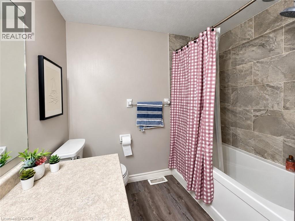 208 Activa Avenue, Kitchener, Ontario  N2E 3T8 - Photo 14 - 40865177