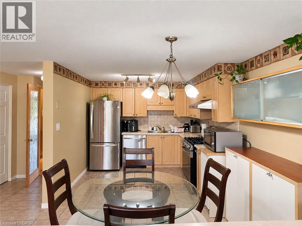 208 Activa Avenue, Kitchener, Ontario  N2E 3T8 - Photo 5 - 40865177