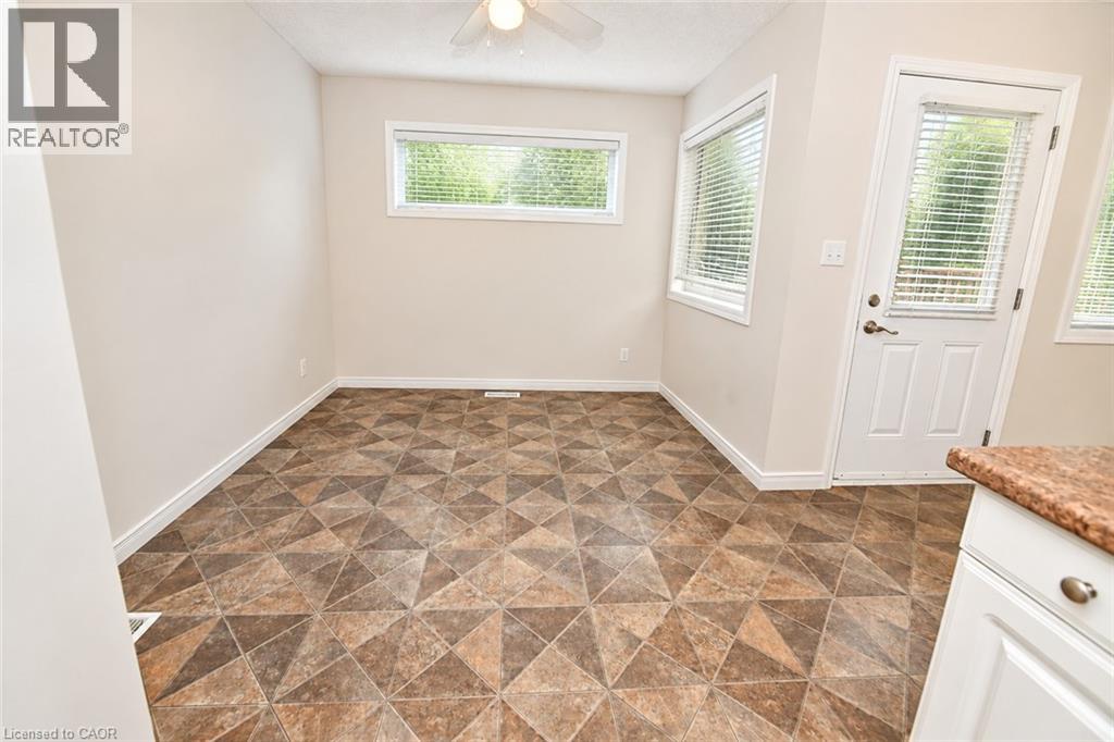 23 Howe Drive Unit# 8, Kitchener, Ontario  N2E 1J3 - Photo 2 - 40854660