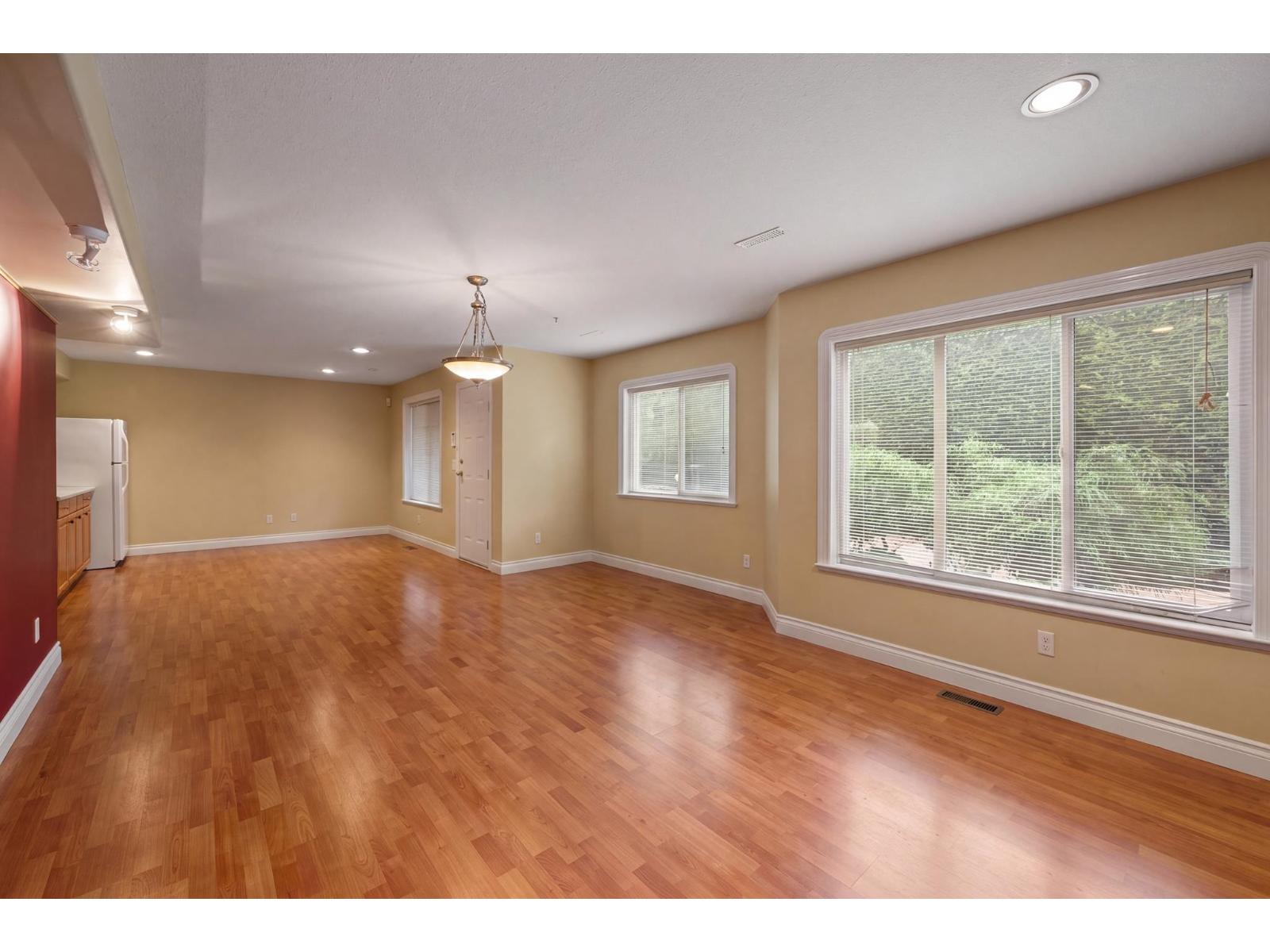 18063 99A AVENUE