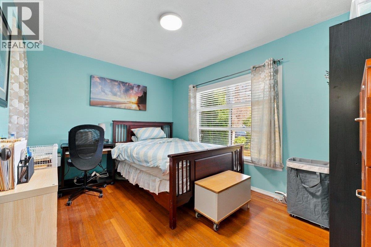 211 Douglas Crescent, Richmond, British Columbia  V7B 1E4 - Photo 9 - R3163960