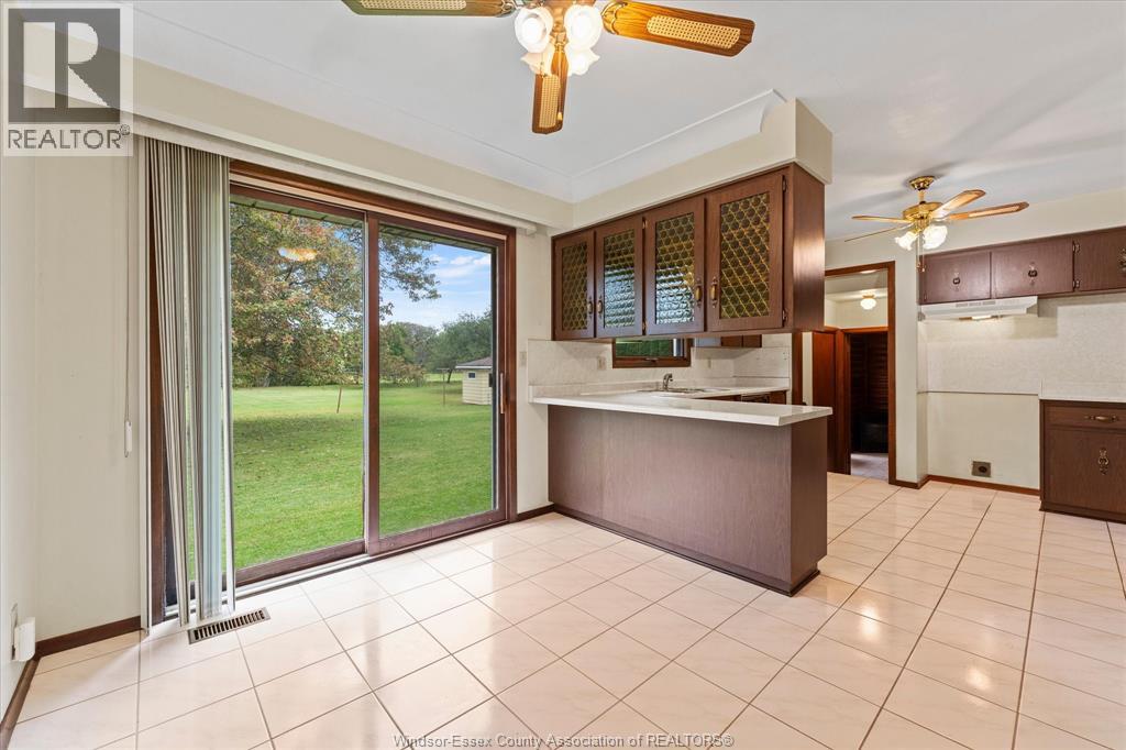 8605 Snake Lane, Lasalle, Ontario  N9A 6Z6 - Photo 11 - 26024356