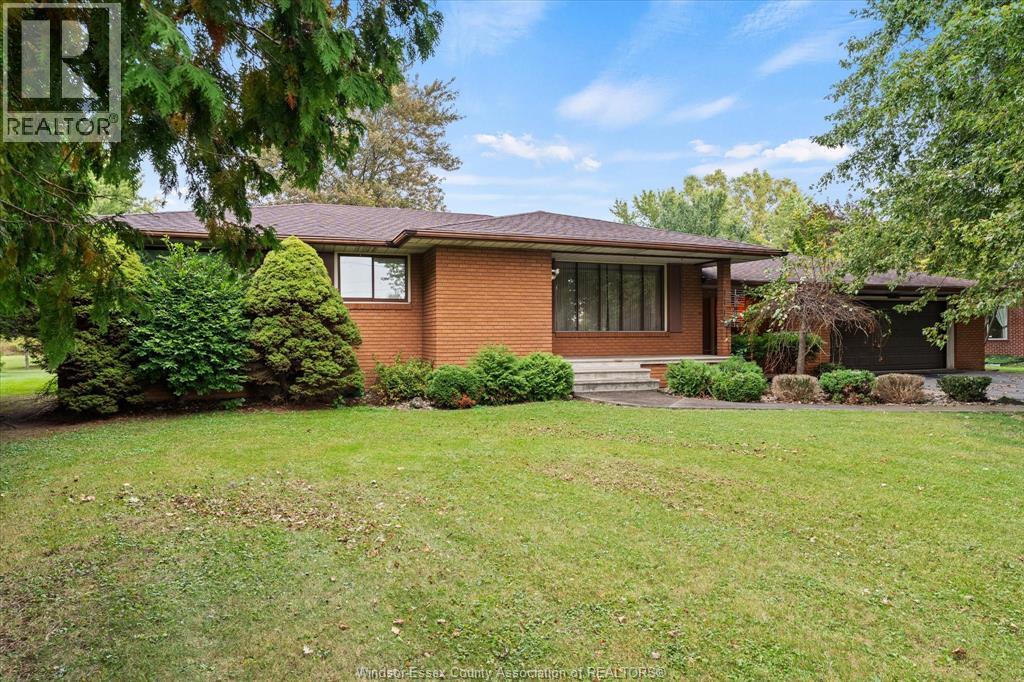 8605 Snake Lane, Lasalle, Ontario  N9A 6Z6 - Photo 2 - 26024356