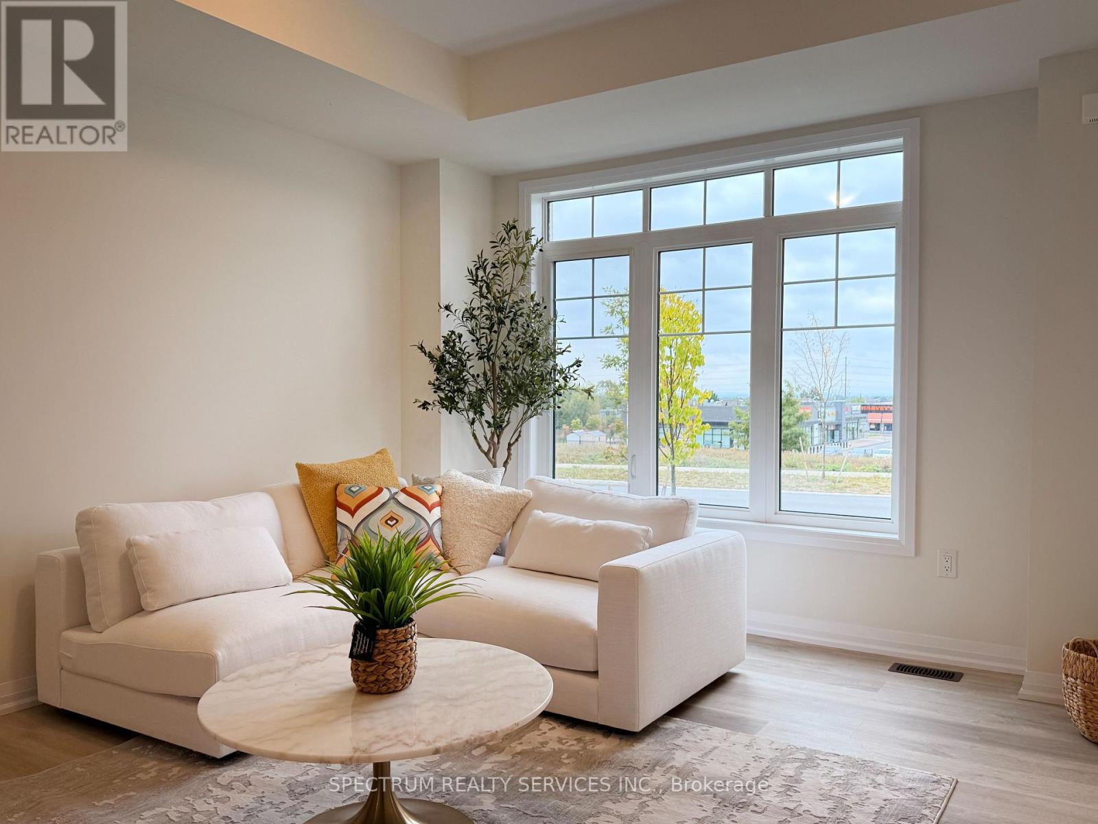 1522 Benson Street, Innisfil, Ontario  L9S 0S6 - Photo 4 - N13762196