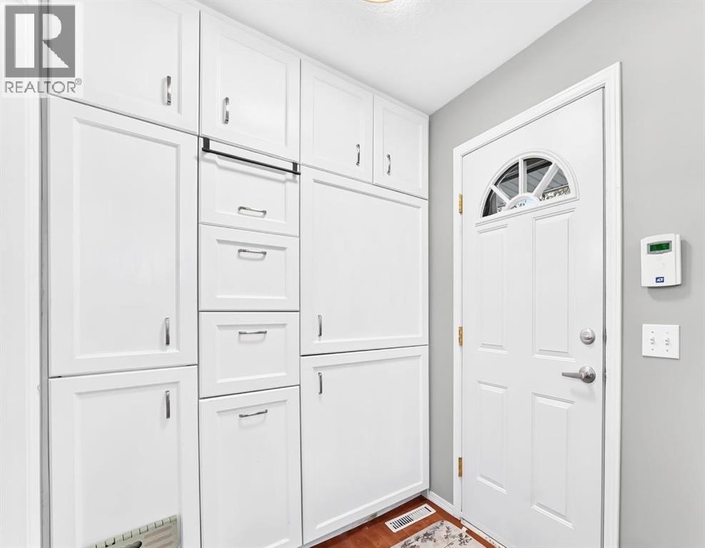 355 Regal Park NE