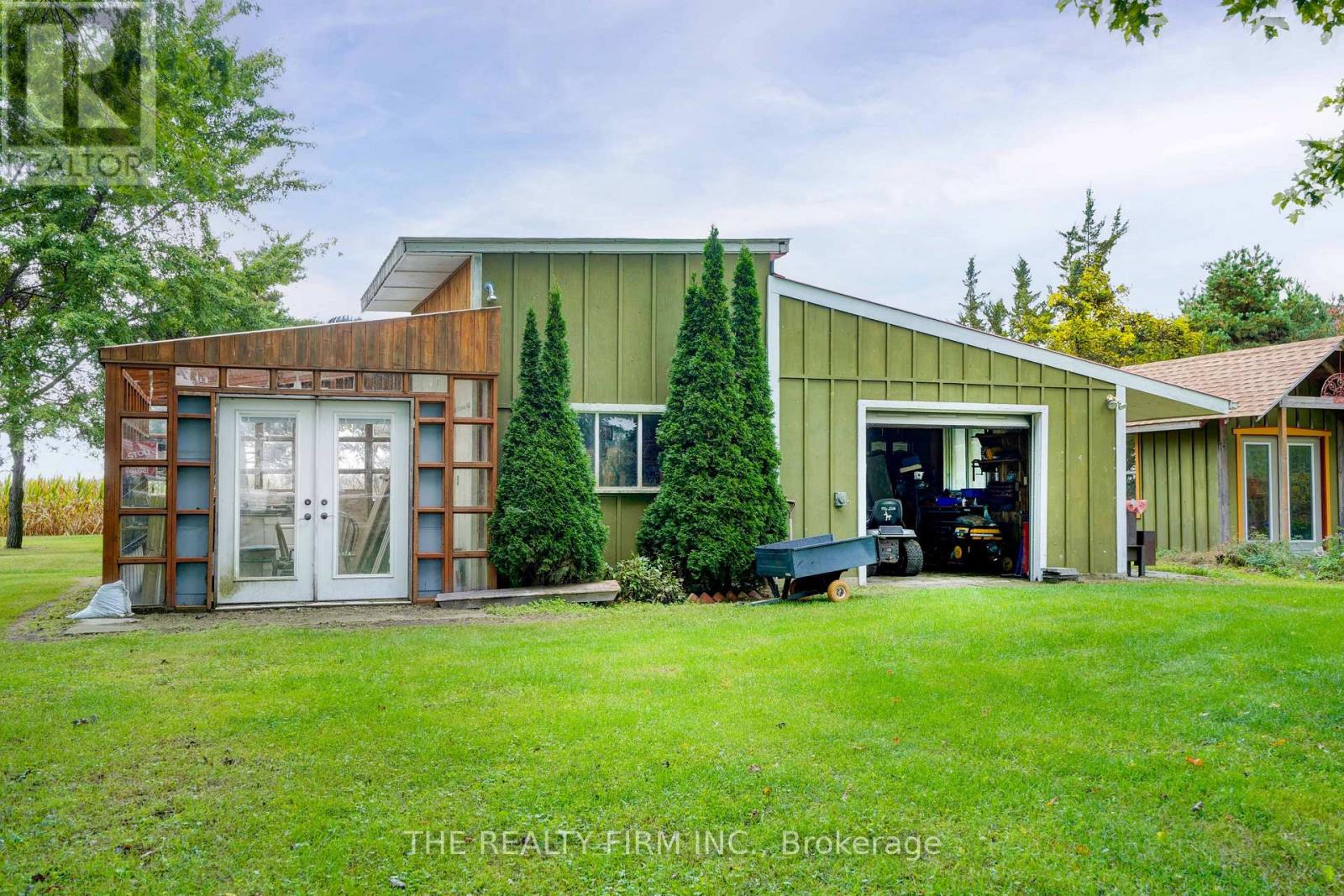 695 Cameron Road, Dawn-Euphemia, Ontario  N0P 1C0 - Photo 45 - X13856754