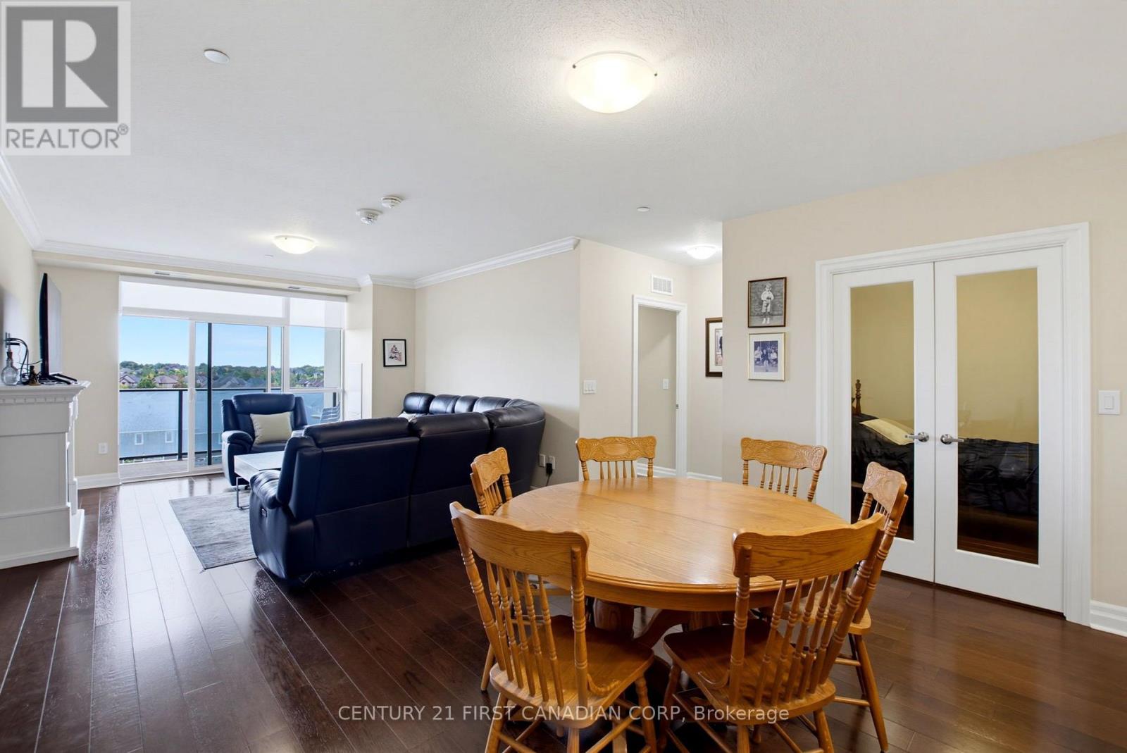 507 - 260 Villagewalk Boulevard, London North, Ontario  N6G 0W6 - Photo 4 - X13856840