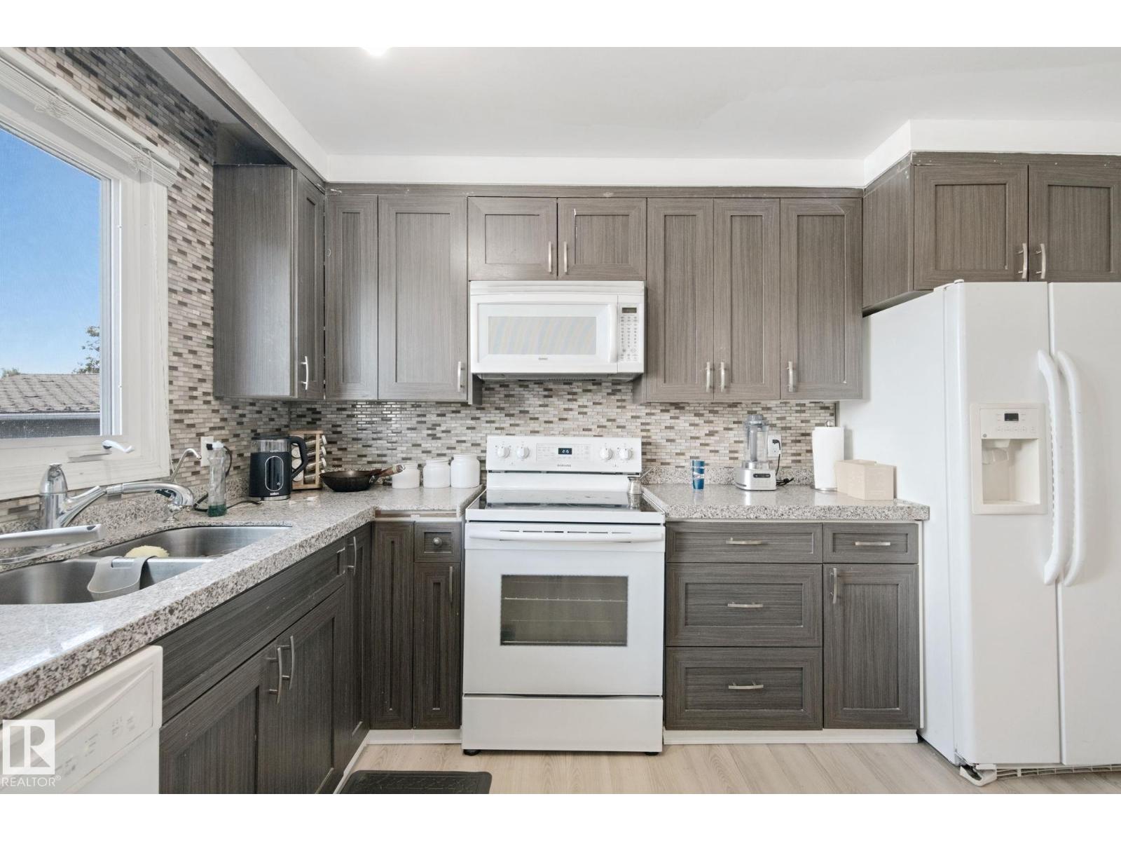 8508 149A AV NW